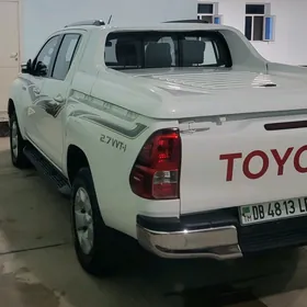 Toyota Hilux 2016