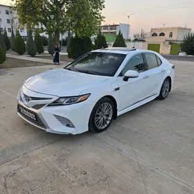 Toyota Camry 2018