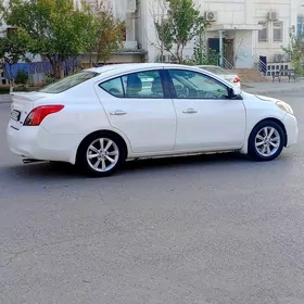 Nissan Versa 2013