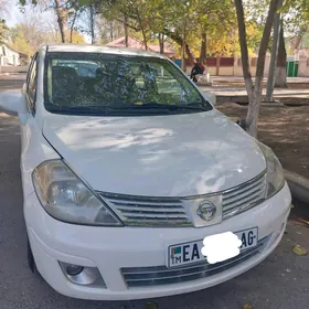 Nissan Versa 2010