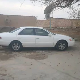 Toyota Camry 1998