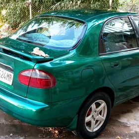 Daewoo Lanos 1998