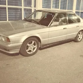 BMW 520 1990