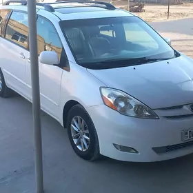 Toyota Sienna 2008