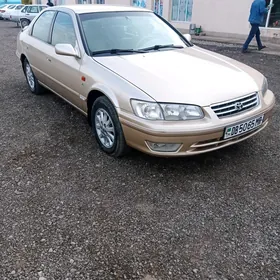 Toyota Camry 1999