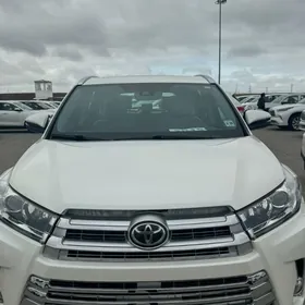 Toyota Highlander 2019