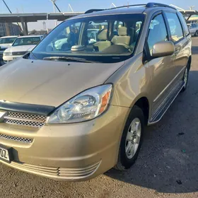 Toyota Sienna 2004