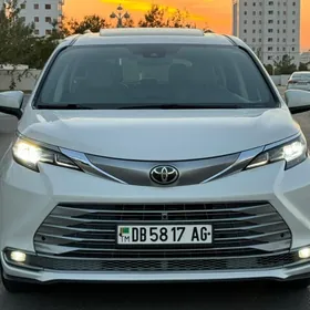 Toyota Sienna 2021