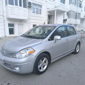 Nissan Versa 2010