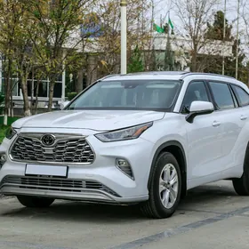 Toyota Highlander 2020