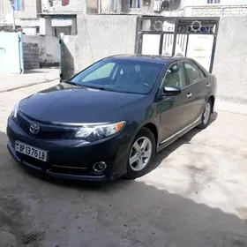 Toyota Camry 2014