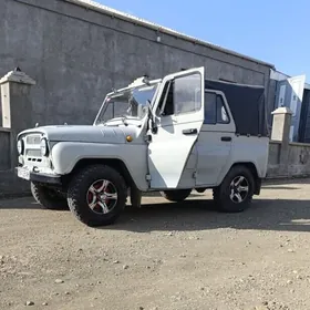 UAZ 469 2002