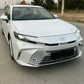 Toyota Camry 2024