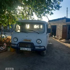 UAZ Profi 2001