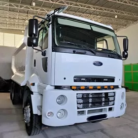 Ford Cargo 3535D 2015