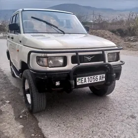 UAZ 469 2001