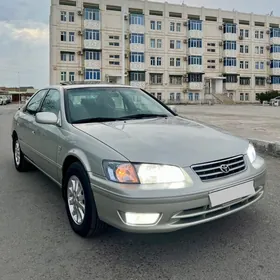 Toyota Camry 2001