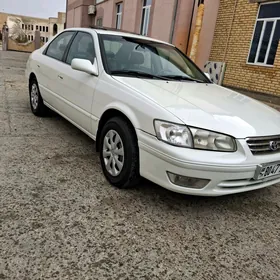 Toyota Camry 1999