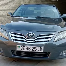 Toyota Camry 2010