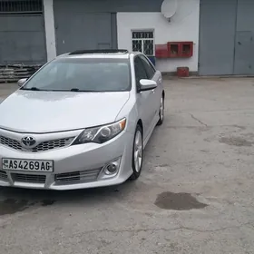 Toyota Camry 2014