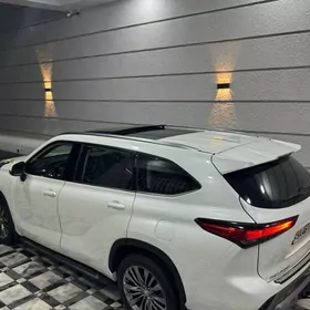 Toyota Highlander 2020