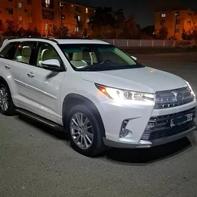 Toyota Highlander 2018