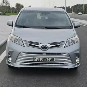 Toyota Sienna 2018