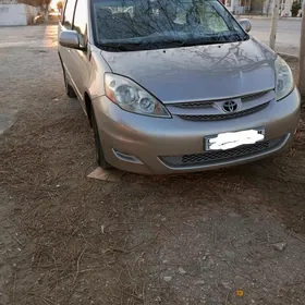 Toyota Sienna 2009