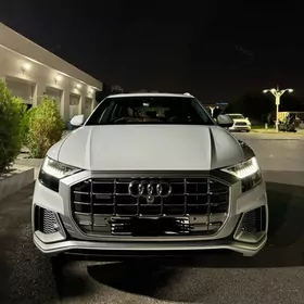 Audi Q8 2022