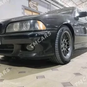 BMW E39 2001