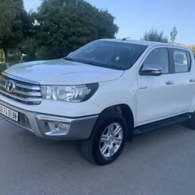 Toyota Hilux 2017