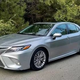 Toyota Camry 2018