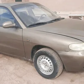 Daewoo Nubira 1998