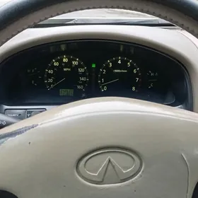 Infiniti I30 2000