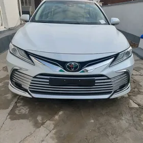 Toyota Camry 2024