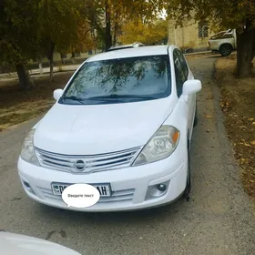 Nissan Versa 2010