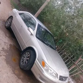 Toyota Camry 2000