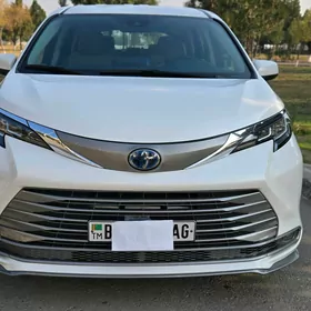 Toyota Sienna 2022