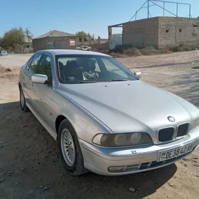 BMW E39 2000