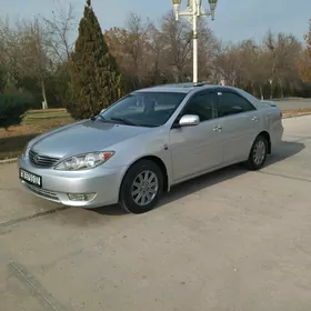 Toyota Camry 2004