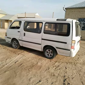 Toyota Hiace 1990