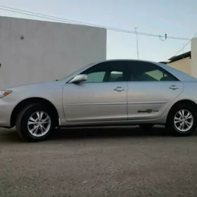 Toyota Camry 2004