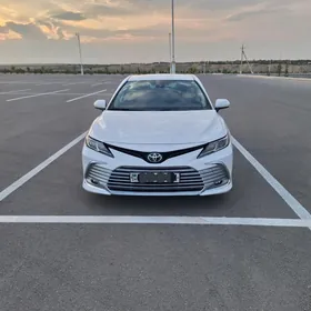 Toyota Camry 2022