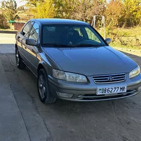 Toyota Camry 2001