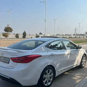 Hyundai Elantra 2013