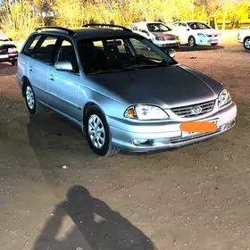 Toyota Avensis 2002