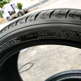 Michelin 235 40 19 Teker