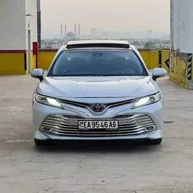 Toyota Camry 2018