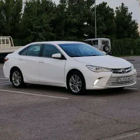 Toyota Camry 2017