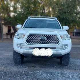 Toyota Tacoma 2018